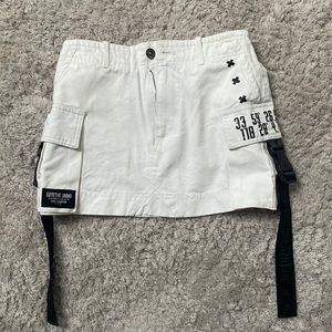 White LF cargo skirt